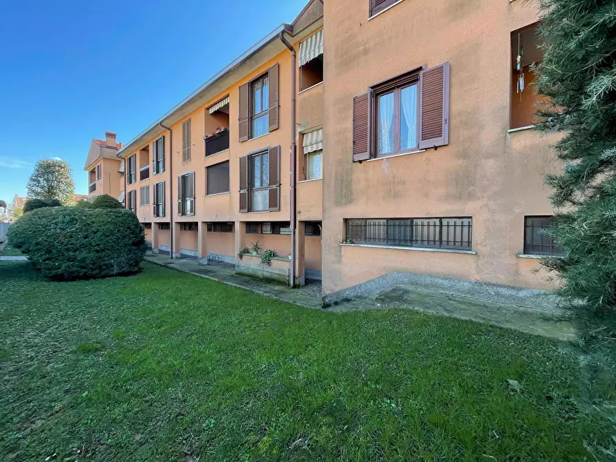 Immagine 20 di Appartamento in vendita  in Via aldo moro, 38 a Cassinetta Di Lugagnano