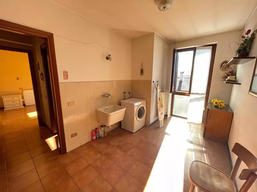 Immagine 9 di Appartamento in vendita  in Via aldo moro, 38 a Cassinetta Di Lugagnano