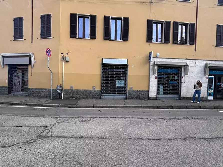 Immagine 4 di Negozio in vendita  in Via pavia, 25 a Abbiategrasso