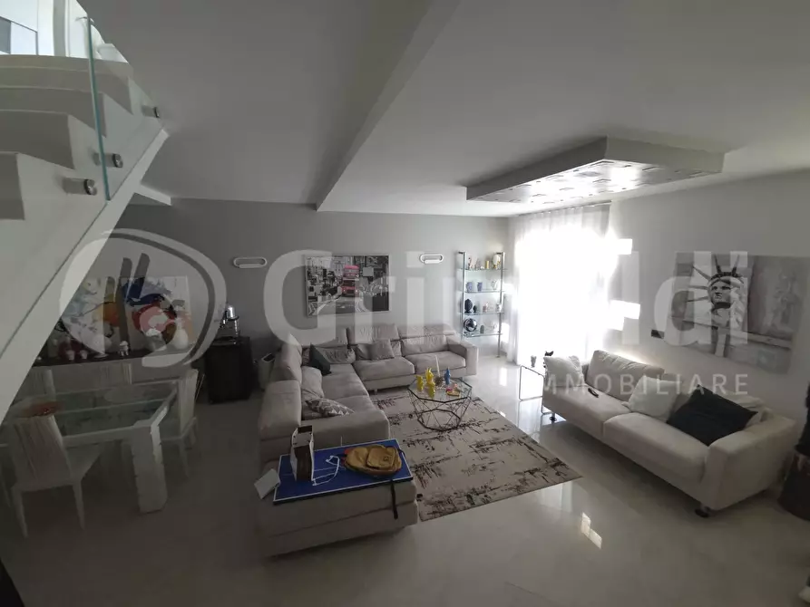 Immagine 18 di Casa bifamiliare in vendita  in Via Conca D'Oro a Messina