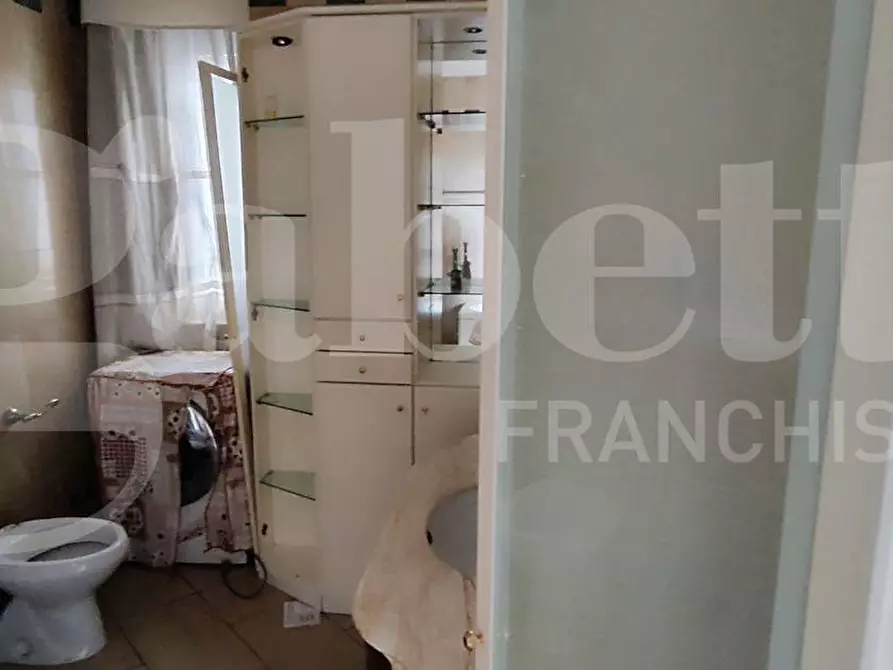 Immagine 21 di Appartamento in affitto  in Via campania a Napoli