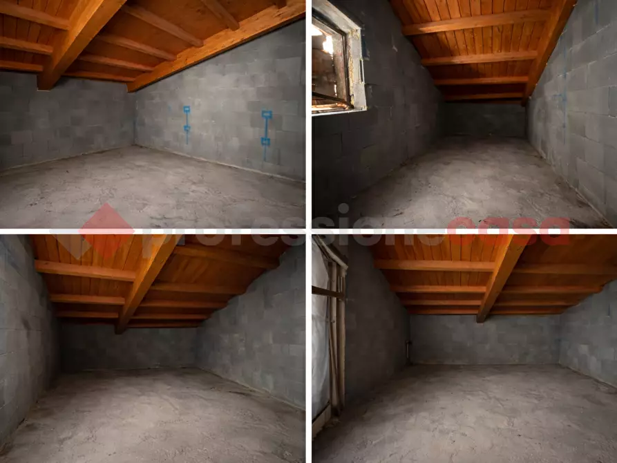 Immagine 7 di Appartamento in vendita  in Via Croce, 4 a Torre Cajetani