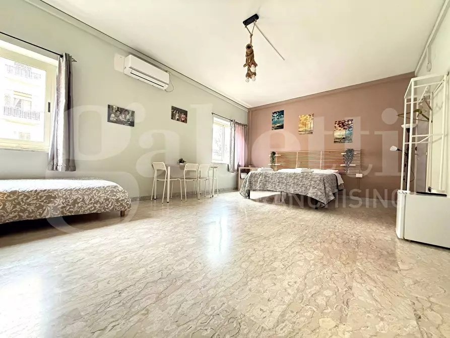 Immagine 21 di Appartamento in vendita  in Corso arnaldo lucci a Napoli