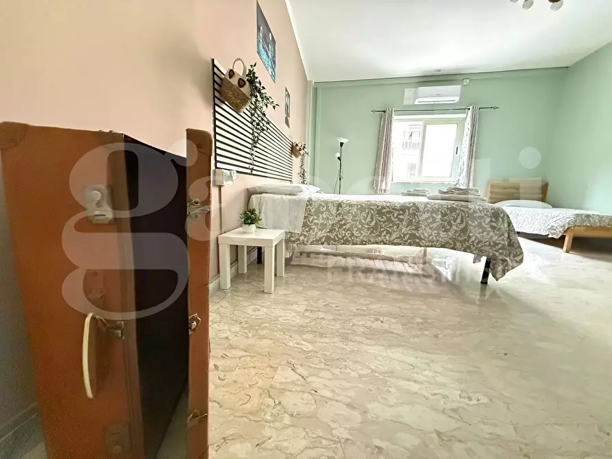 Immagine 13 di Appartamento in vendita  in Corso arnaldo lucci a Napoli