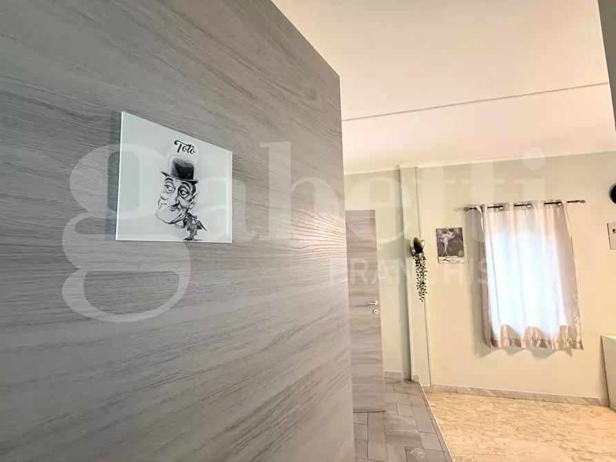 Immagine 26 di Appartamento in vendita  in Corso arnaldo lucci a Napoli