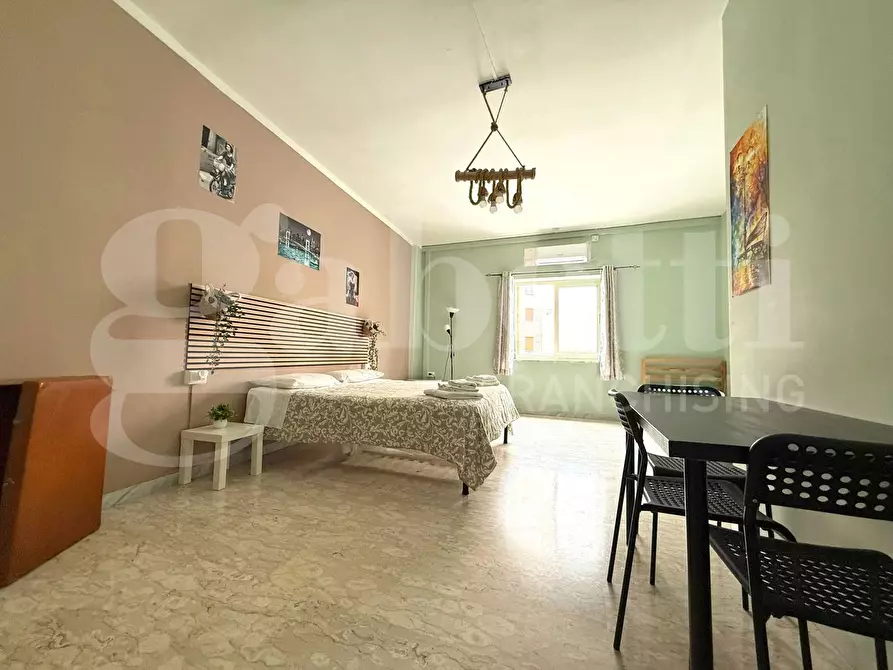 Immagine 14 di Appartamento in vendita  in Corso arnaldo lucci a Napoli