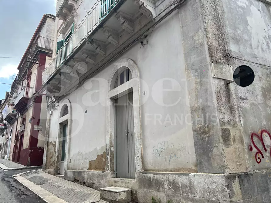 Immagine 6 di Appartamento in vendita  in Via Traspontino, 11 a Ragusa