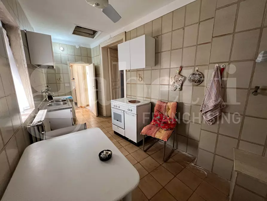 Immagine 33 di Appartamento in vendita  in Via Traspontino, 11 a Ragusa