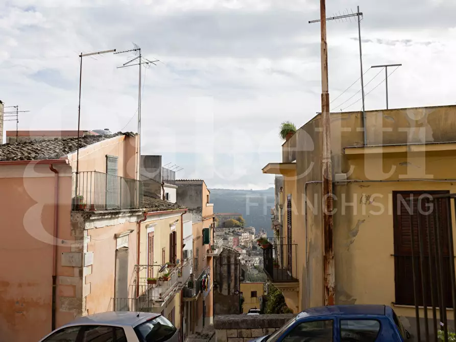 Immagine 38 di Casa indipendente in vendita  in Via GIAMBATTISTA ODIERNA, 13 a Ragusa
