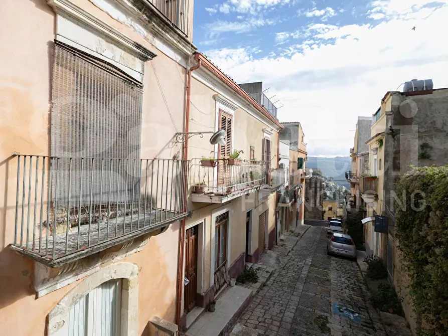 Immagine 40 di Casa indipendente in vendita  in Via GIAMBATTISTA ODIERNA, 13 a Ragusa