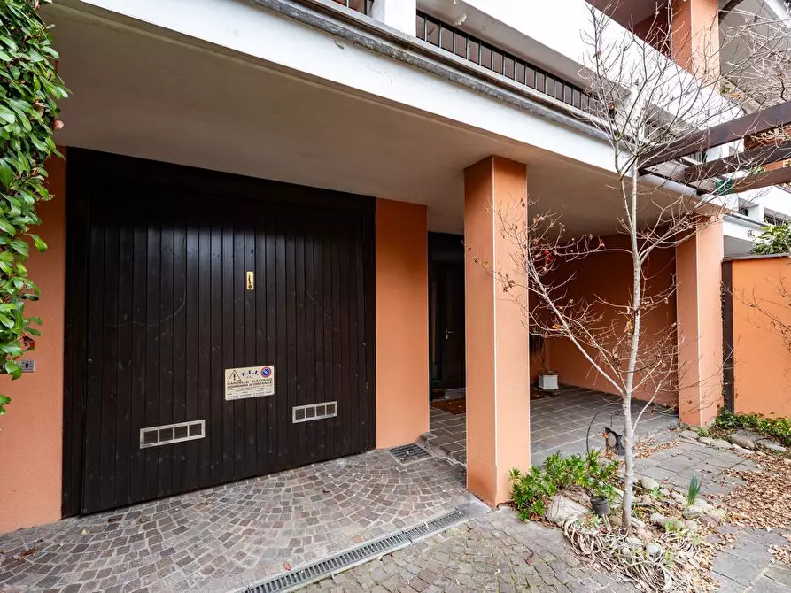 Immagine 44 di Villetta a schiera in vendita  in Via BAREGGIO, 16 a Cusago