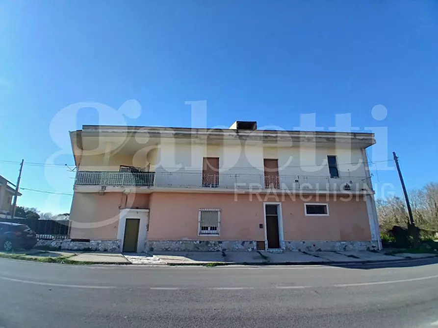 Immagine 1 di Appartamento in vendita  in Via Santa Maria la Fossa a Capua