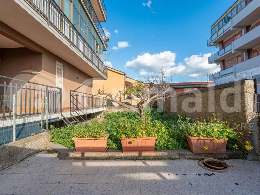 Immagine 9 di Appartamento in vendita  in Via A.Volta, 18 a Catania