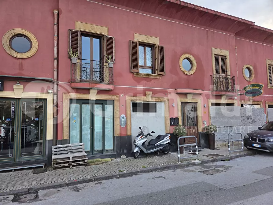 Immagine 1 di Negozio in vendita  in Via Lago Grande Ganzirri a Messina