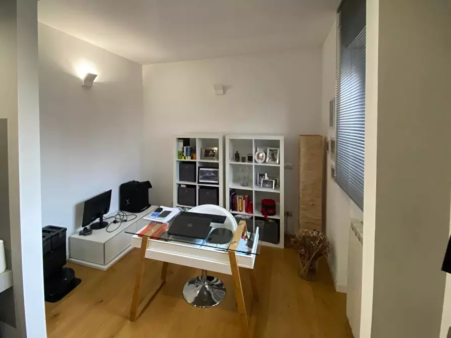 Immagine 2 di Appartamento in vendita  in Via Mauro Venegoni, 94 a Legnano