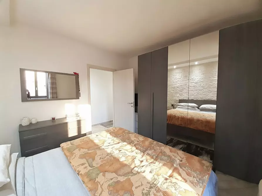 Immagine 14 di Appartamento in vendita  in Piazza 4 novembre, sc a Marnate