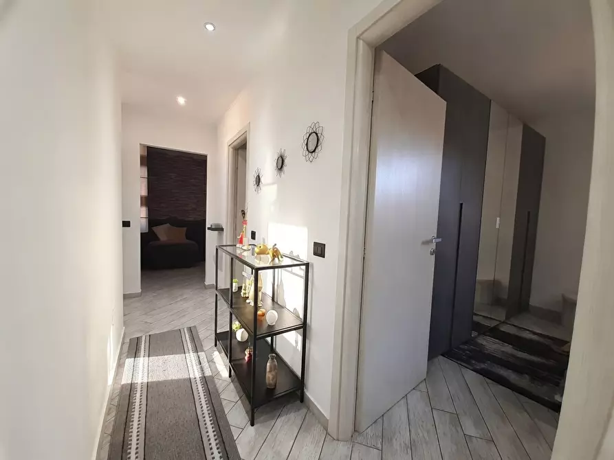 Immagine 17 di Appartamento in vendita  in Piazza 4 novembre, sc a Marnate