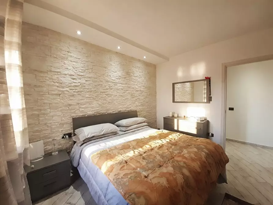 Immagine 15 di Appartamento in vendita  in Piazza 4 novembre, sc a Marnate