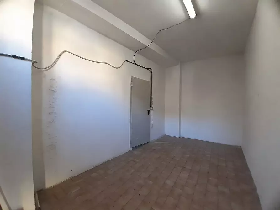 Immagine 18 di Appartamento in vendita  in Piazza 4 novembre, sc a Marnate