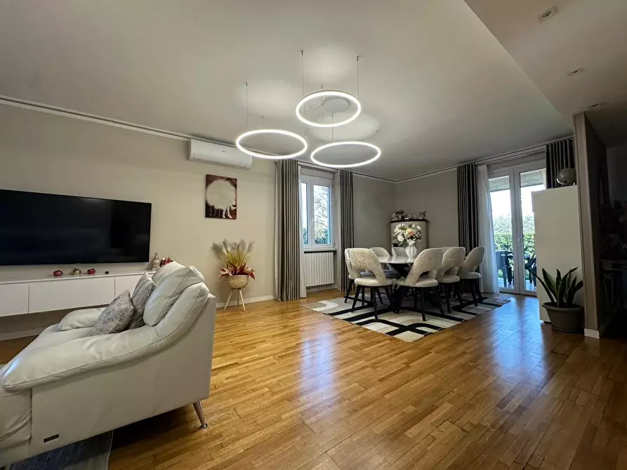 Immagine 15 di Villa in vendita  in Via Cattarello, 1/a a Chiari