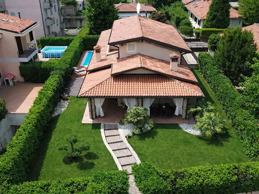 Immagine 3 di Villa in vendita  in Via Cattarello, 1/a a Chiari