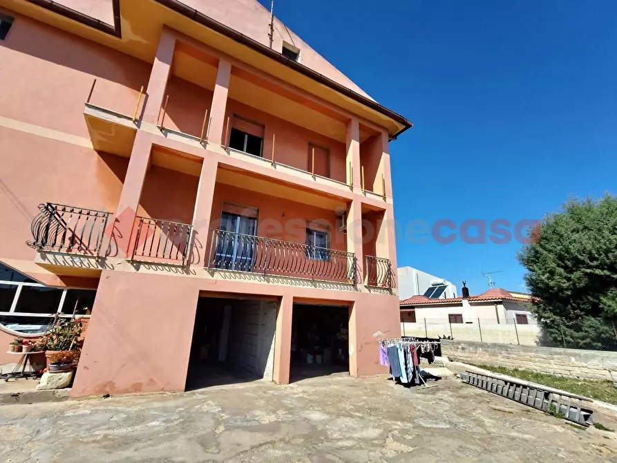 Immagine 38 di Villa in vendita  in Via agrigento, 14 a Siracusa