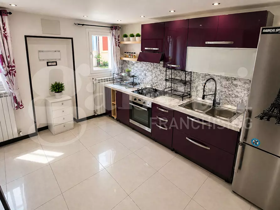 Immagine 1 di Casa indipendente in vendita  in Via CHIOGGIA - CALLE MANZONI, 00 a Chioggia