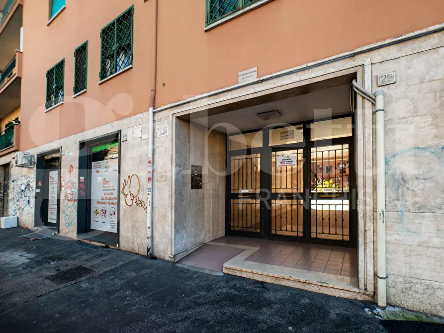 Immagine 2 di Appartamento in vendita  in Via Giovanni Pittaluga, 28 a Roma
