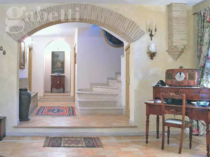 Immagine 2 di Villa in vendita  in Strada SAN SILVESTRO, 37 a Senigallia