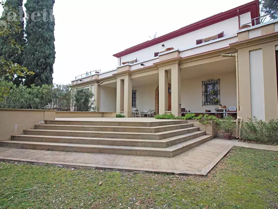 Immagine 1 di Villa in vendita  in Via CAMPOSANTO VECCHIO, 36 a Senigallia