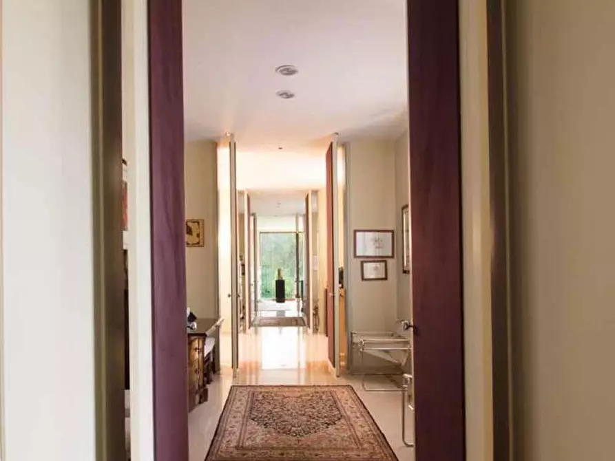 Immagine 3 di Villa in vendita  in Via CAMPOSANTO VECCHIO, 36 a Senigallia