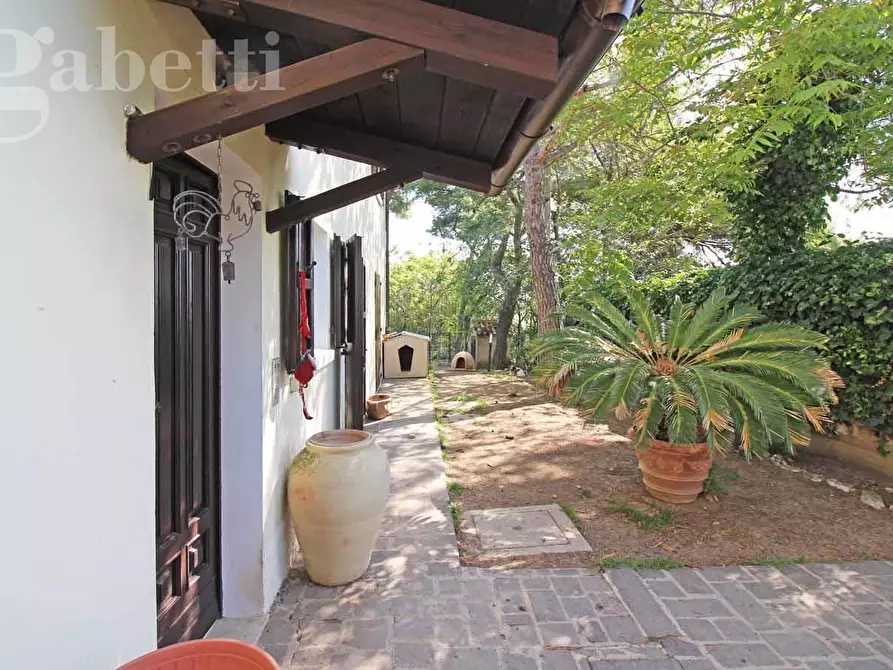 Immagine 11 di Villa in vendita  in Strada SAN SILVESTRO, 37 a Senigallia