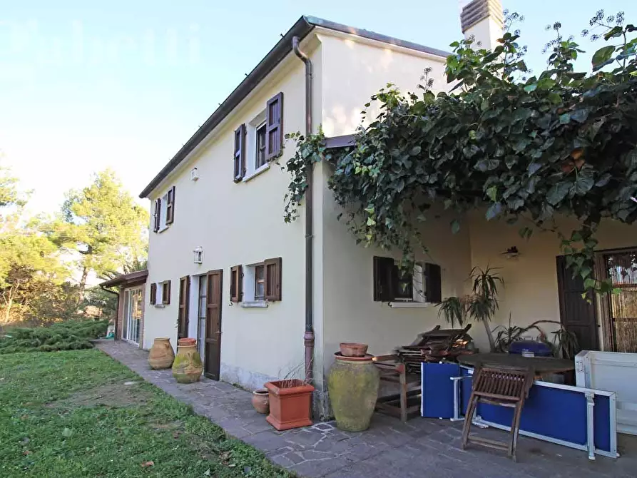 Immagine 2 di Villa in vendita  in Strada SAN SILVESTRO, 37 a Senigallia