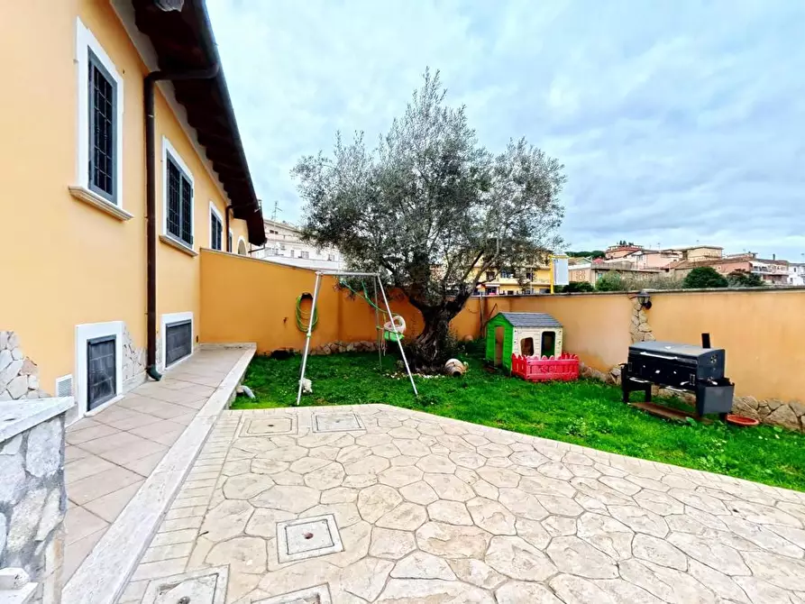 Immagine 31 di Casa quadrifamiliare in vendita  in Via scartazzini, 49 a Roma