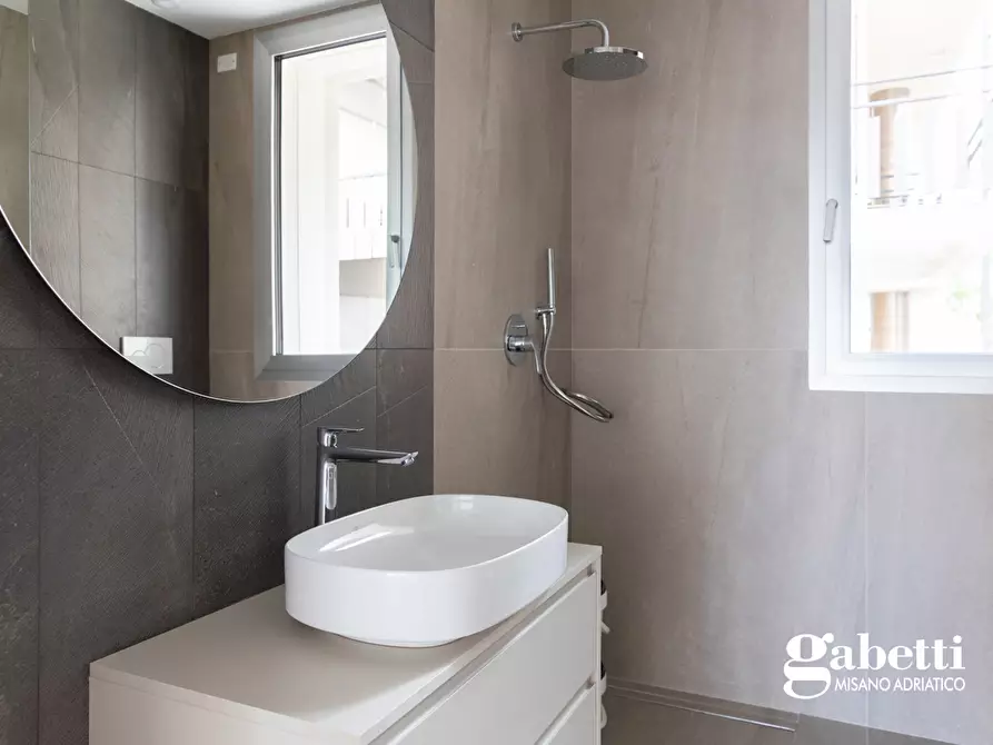 Immagine 13 di Appartamento in vendita  in Via F. Baracca, 1 a Gabicce Mare