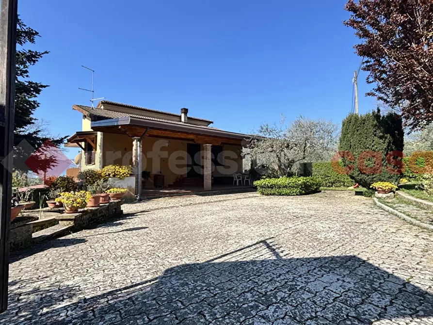 Immagine 3 di Casa bifamiliare in vendita  in Strada VICINALE VALLE D'UOVO, 7 a Fumone