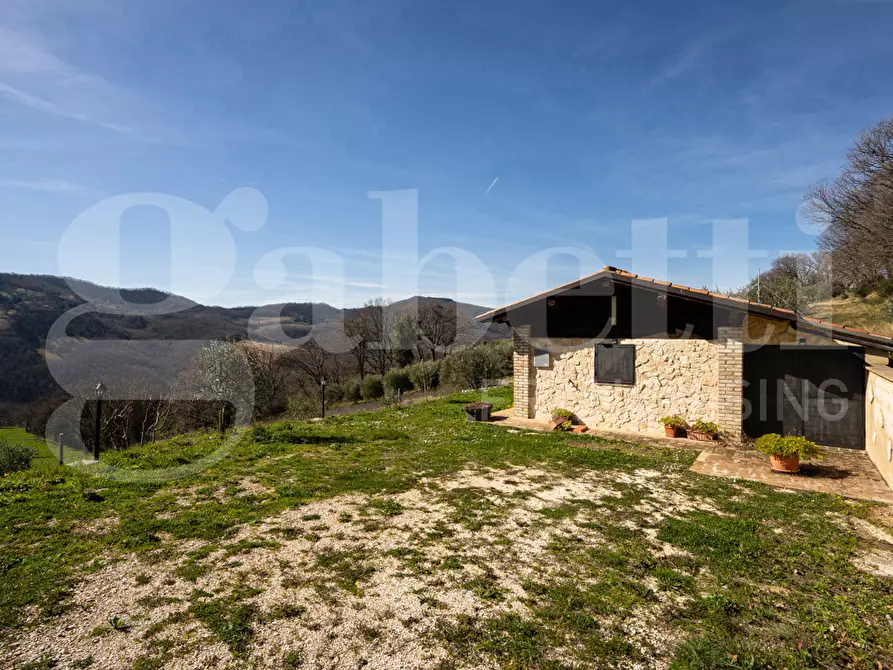 Immagine 9 di Rustico / casale in vendita  in Via DON GIULIO BARBANI, 1 a Assisi