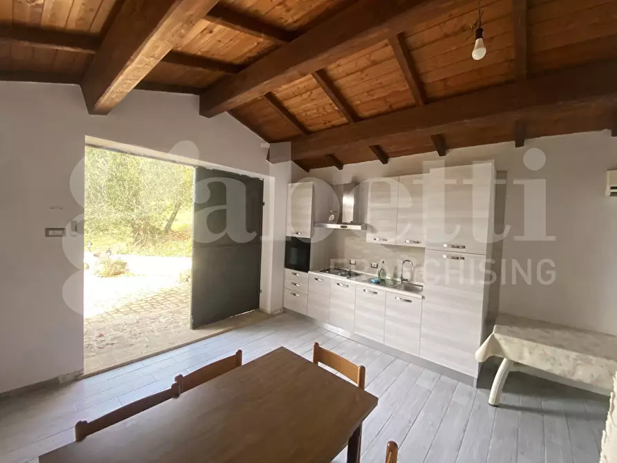 Immagine 4 di Rustico / casale in vendita  in Via DON GIULIO BARBANI, 1 a Assisi