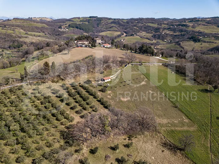 Immagine 35 di Rustico / casale in vendita  in Via DON GIULIO BARBANI, 1 a Assisi