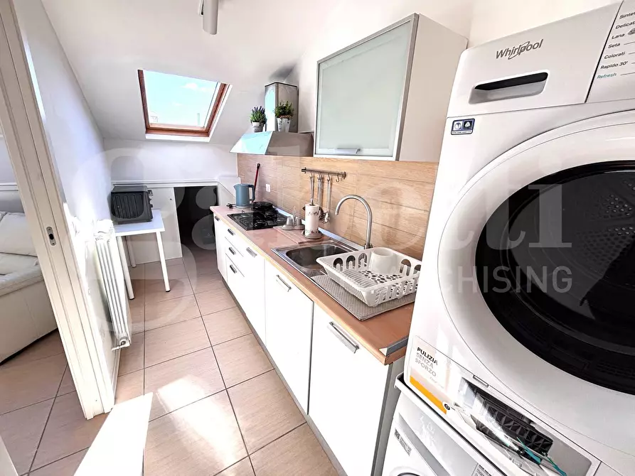 Immagine 7 di Appartamento in vendita  in Corso Giuseppe Garibaldi a Napoli