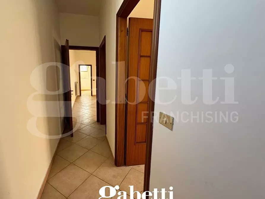 Immagine 9 di Appartamento in vendita  in Via Fuori Porta Roma a Capua