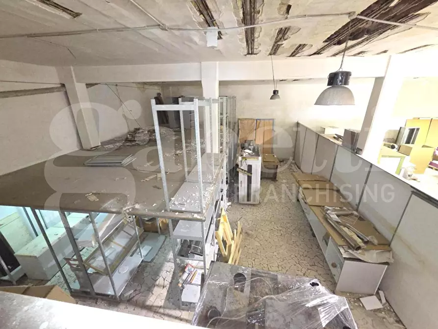 Immagine 18 di Capannone industriale in vendita  in Via salve d'esposito a Napoli