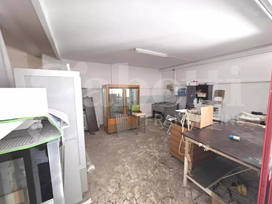 Immagine 22 di Capannone industriale in vendita  in Via salve d'esposito a Napoli