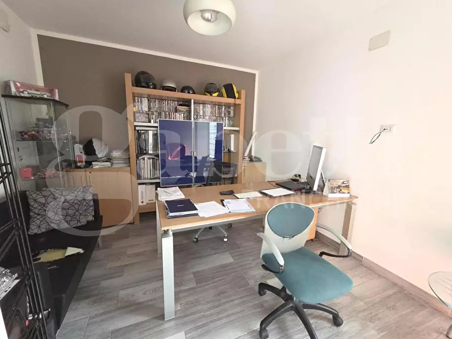 Immagine 10 di Capannone industriale in vendita  in Via salve d'esposito a Napoli