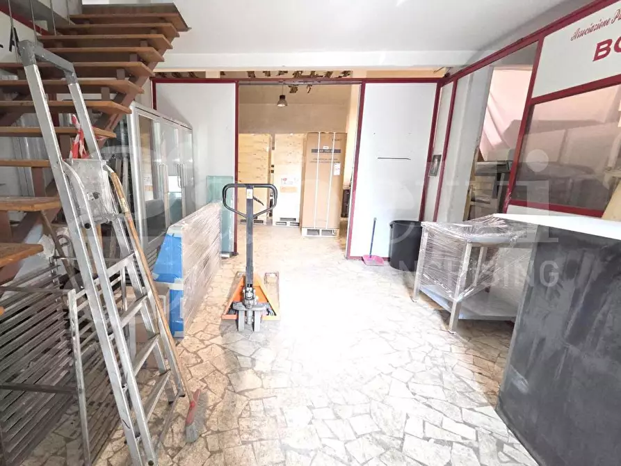 Immagine 23 di Capannone industriale in vendita  in Via salve d'esposito a Napoli