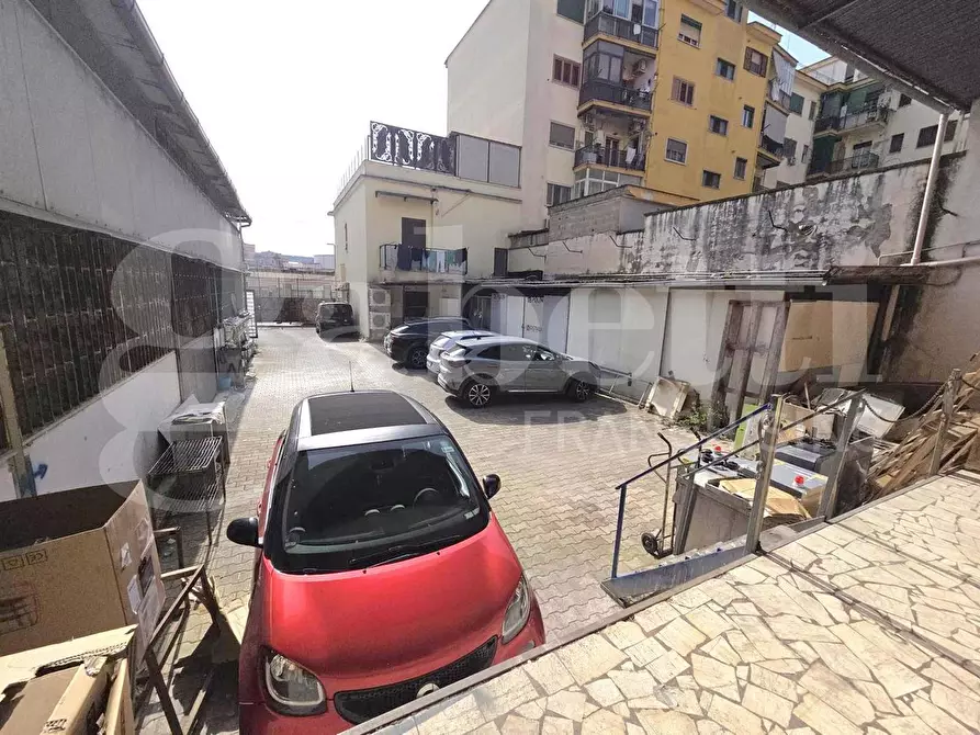 Immagine 5 di Capannone industriale in vendita  in Via salve d'esposito a Napoli