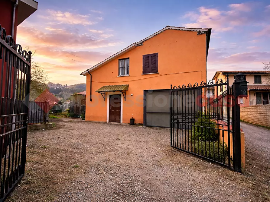 Immagine 2 di Casa indipendente in vendita  in Via La Fiura, 51 a Alatri