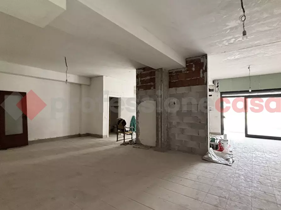 Immagine 6 di Negozio in affitto  in Via S.S. 155 Montelena, 15 a Alatri