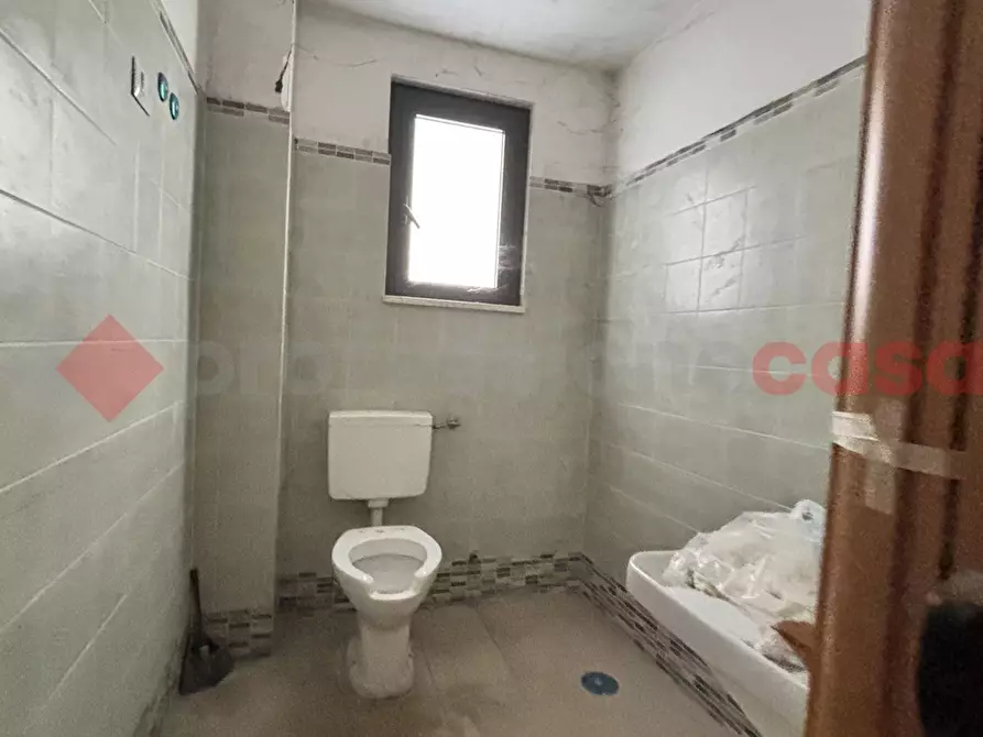 Immagine 10 di Negozio in affitto  in Via S.S. 155 Montelena, 15 a Alatri