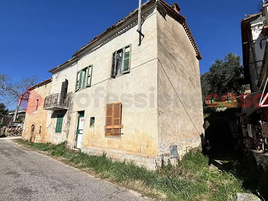 Immagine 1 di Rustico / casale in vendita  in Via Montereo, 32 a Alatri